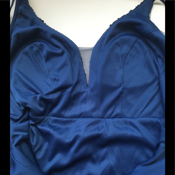 Long gown Formal dress sequin covered gown open back body con shimmering blue - Picture 6 of 9